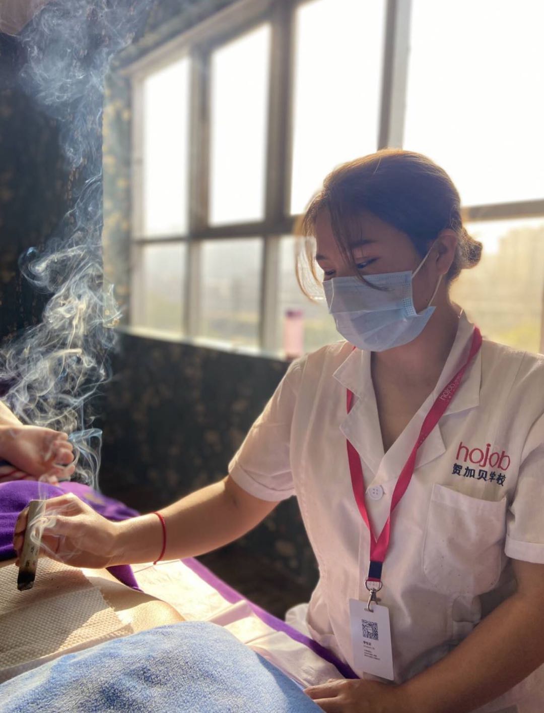 
女生学美容好找事情吗？：必一·体育(图2)