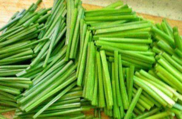 必一·体育-
女人不想肚子鼓 常吃这菜 给肠胃“洗澡” 越吃越瘦 小腹平坦(图6)