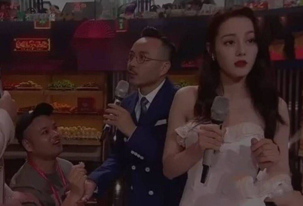 安保人员肢体接触女艺人 已经被停职处置惩罚!‘bsport必一运动’(图2)
安保人员肢体接触女艺人 已经被停职处置惩罚!‘bsport必一运动’(图2)