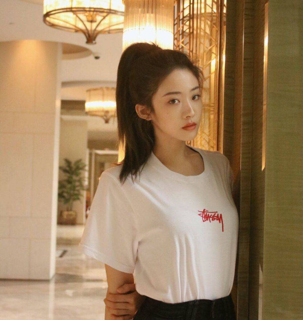 安保人员肢体接触女艺人 已经被停职处置惩罚!‘bsport必一运动’(图11)
安保人员肢体接触女艺人 已经被停职处置惩罚!‘bsport必一运动’(图11)